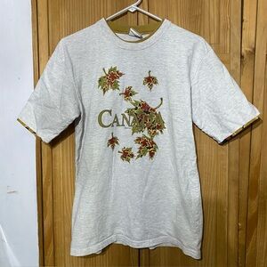 🍁Cityscape, Vintage, Size Medium, “Canada” With Maple Leaves, Short Sleeve Top